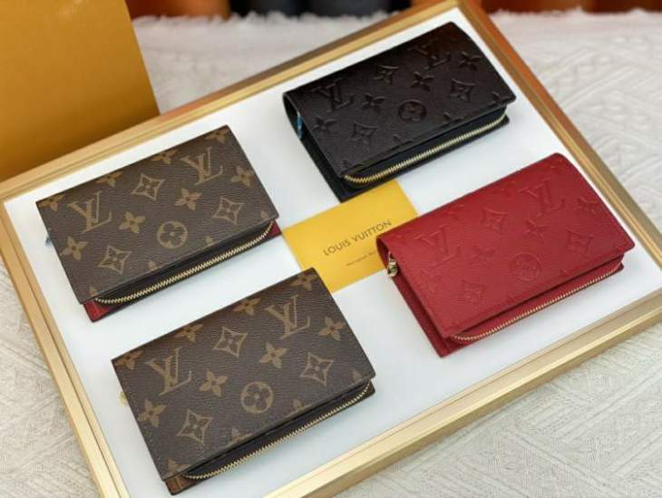 Picture of Louis Vuitton Wallets _SKUfw218628910fw